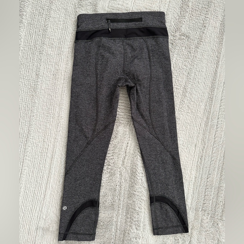 Lululemon leggings capri grey